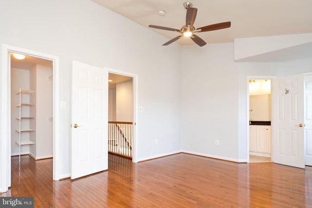 2011 PIERIS CT, Vienna, VA 22182