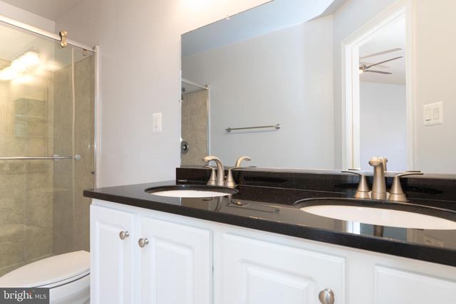 2011 PIERIS CT, Vienna, VA 22182