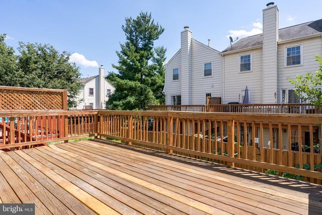 2011 PIERIS CT, Vienna, VA 22182
