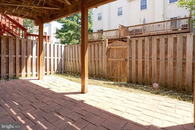 2011 PIERIS CT, Vienna, VA 22182