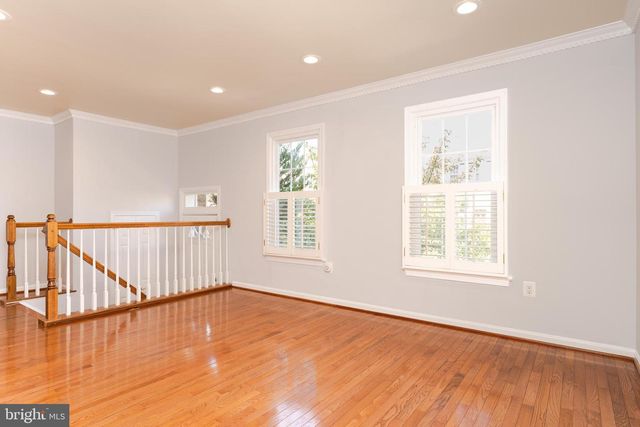 2011 PIERIS CT, Vienna, VA 22182