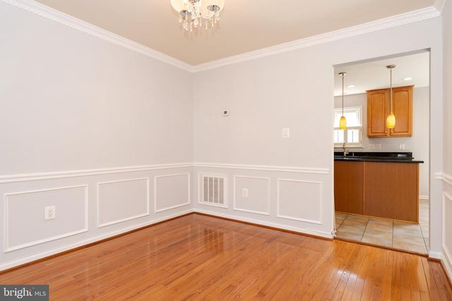 2011 PIERIS CT, Vienna, VA 22182