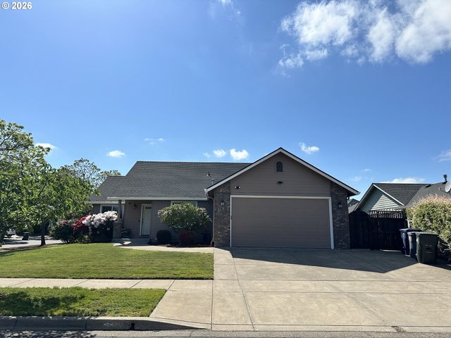 1740 CALISTOGA Ct, Eugene, OR 97402