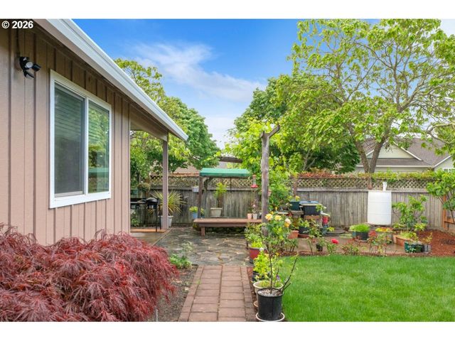 1740 CALISTOGA Ct, Eugene, OR 97402