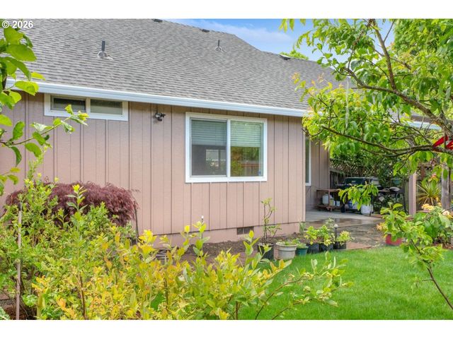 1740 CALISTOGA Ct, Eugene, OR 97402