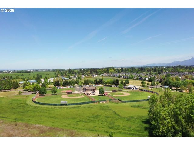 1740 CALISTOGA Ct, Eugene, OR 97402