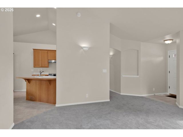 1740 CALISTOGA Ct, Eugene, OR 97402