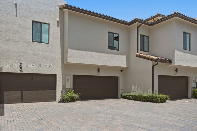 4532 NW 83 PSGE 0, Doral, FL 33166