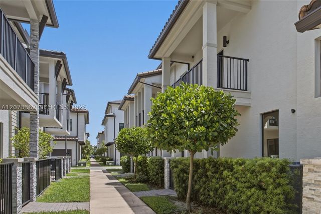 4532 NW 83 PSGE 0, Doral, FL 33166