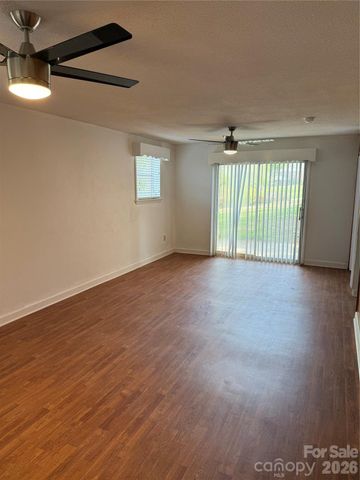 1521 19th Street SW, Hickory, NC 28602