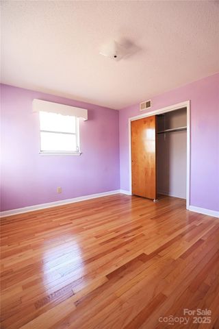 1521 19th Street SW, Hickory, NC 28602