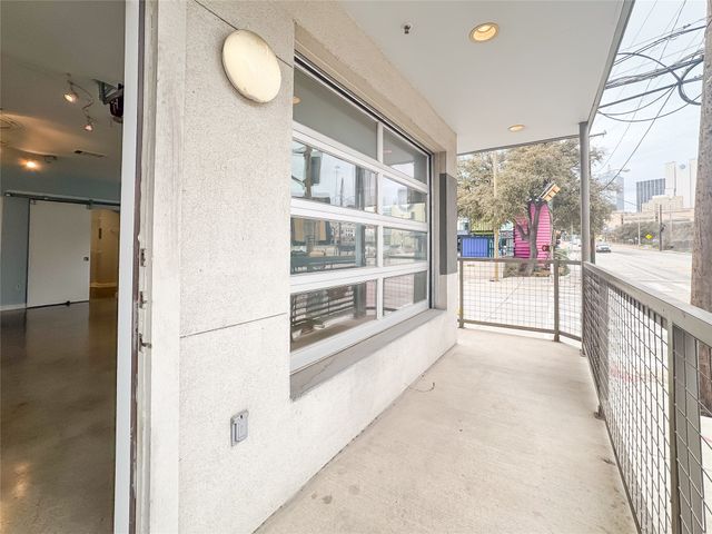 1111 S Akard Street 214, Dallas, TX 75215