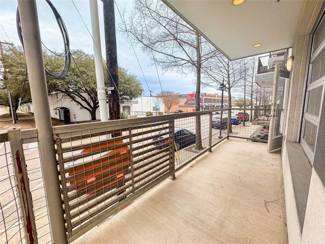 1111 S Akard Street 214, Dallas, TX 75215