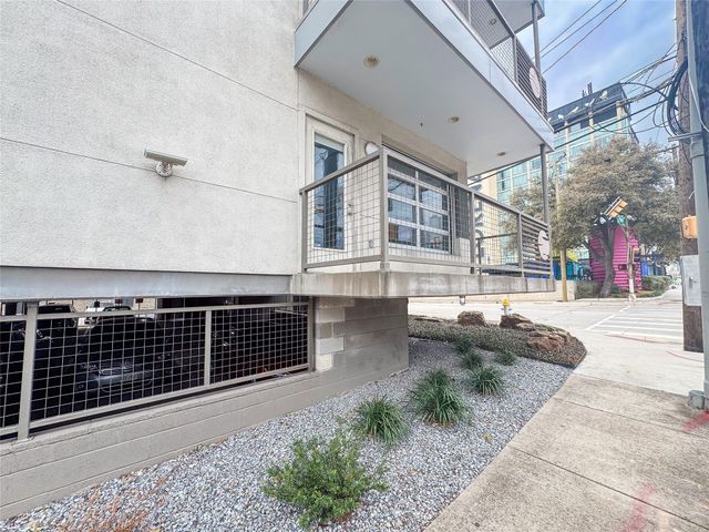 1111 S Akard Street 214, Dallas, TX 75215