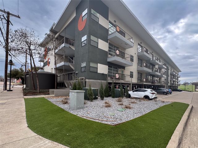 1111 S Akard Street 214, Dallas, TX 75215