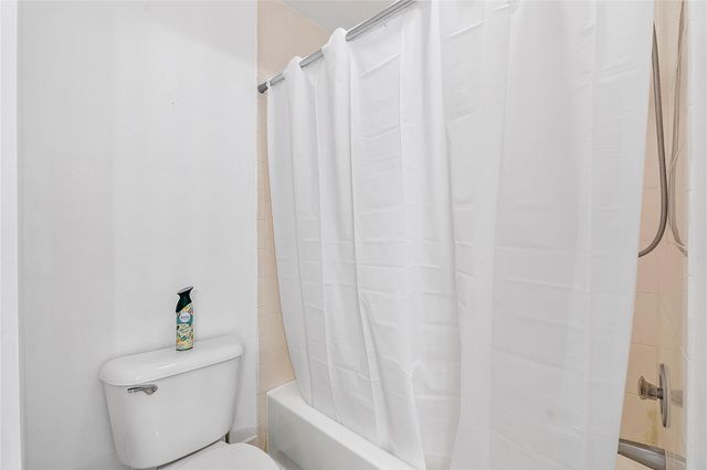 15883 NW 11th Street, Pembroke Pines, FL 33028