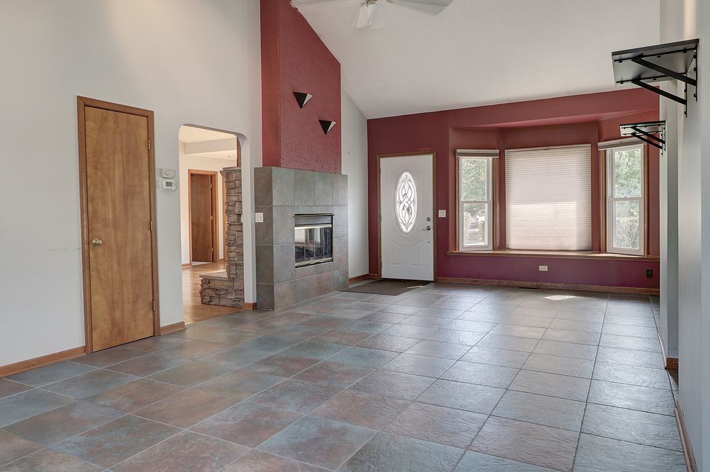 24904 W Prairie Drive, Plainfield, IL 60544 — photo 2