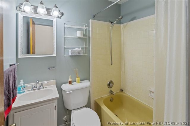 5828 Fairway Drive, Hope Mills, NC 28348