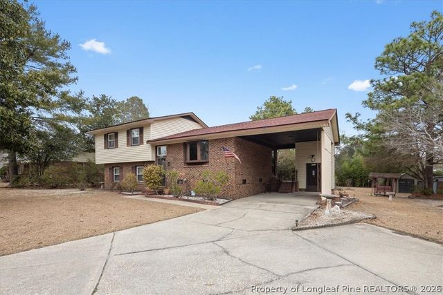 5828 Fairway Drive, Hope Mills, NC 28348