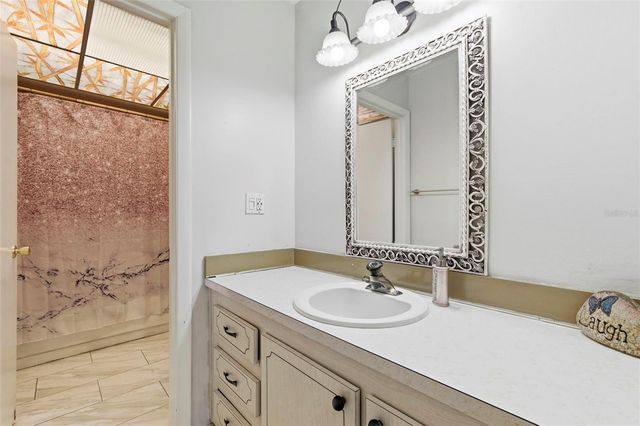 4595 CHANCELLOR STREET NE 227, St Petersburg, FL 33703