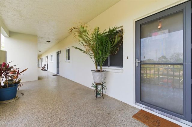 4595 CHANCELLOR STREET NE 227, St Petersburg, FL 33703