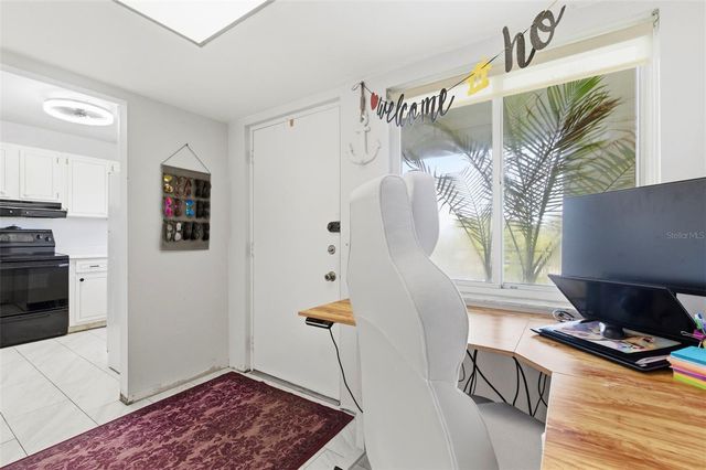 4595 CHANCELLOR STREET NE 227, St Petersburg, FL 33703