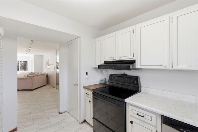 4595 CHANCELLOR STREET NE 227, St Petersburg, FL 33703