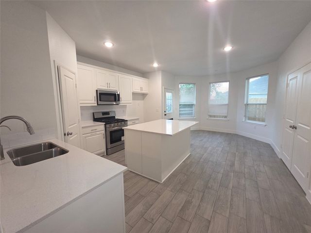 2719 Frazier Street, Dallas, TX 75210