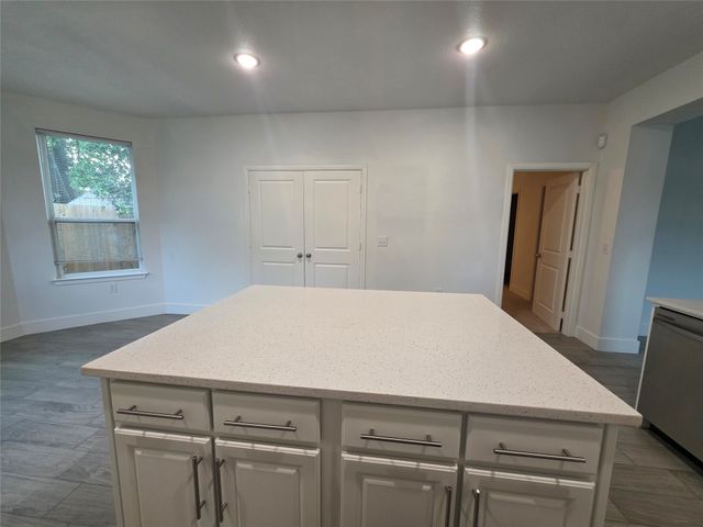 2719 Frazier Street, Dallas, TX 75210