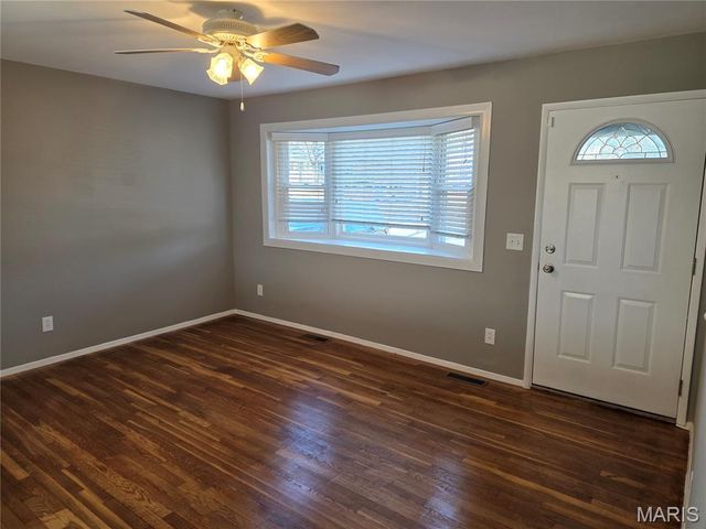 1652 Oliveto Lane, Hazelwood, MO 63042