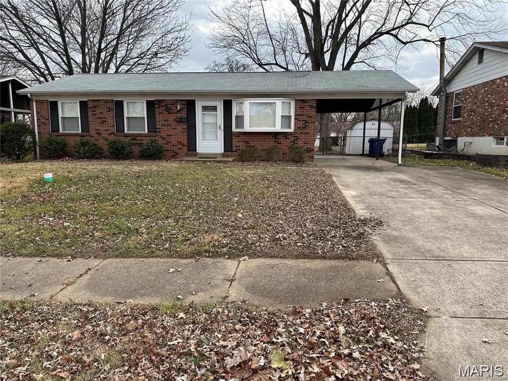 1652 Oliveto Lane, Hazelwood, MO 63042