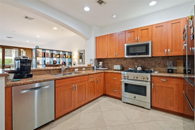 3055 NW 126th Ave 310, Sunrise, FL 33323