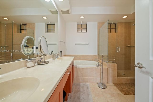 3055 NW 126th Ave 310, Sunrise, FL 33323