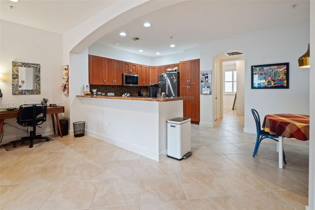 3055 NW 126th Ave 310, Sunrise, FL 33323