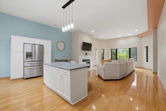 7308 S Ridgeland Street 3N, Chicago, IL 60649