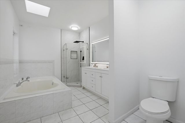 7308 S Ridgeland Street 3N, Chicago, IL 60649