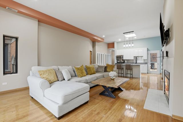 7308 S Ridgeland Street 3N, Chicago, IL 60649