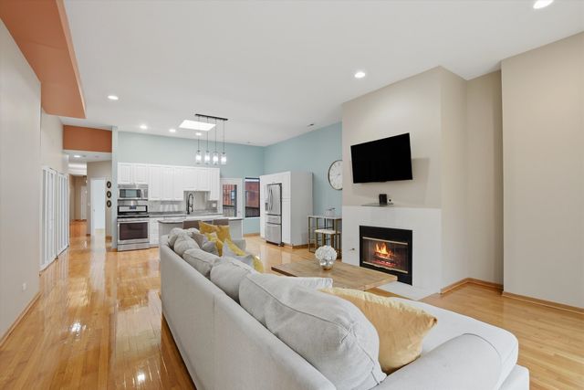 7308 S Ridgeland Street 3N, Chicago, IL 60649