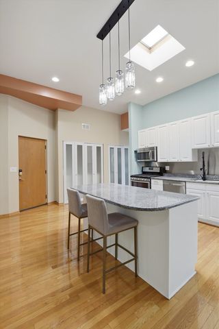 7308 S Ridgeland Street 3N, Chicago, IL 60649