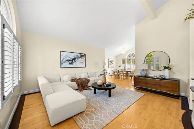 26822 Sommerset, Lake Forest, CA 92630