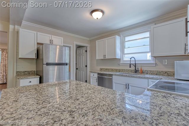 4258 Seeden Street, Waterford, MI 48329