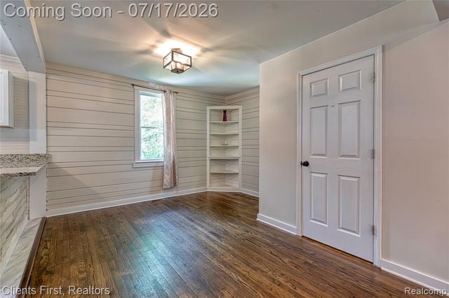 4258 Seeden Street, Waterford, MI 48329