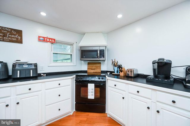 417 MOHAVE DR, Auburn, PA 17922