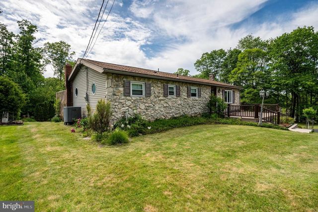 417 MOHAVE DR, Auburn, PA 17922