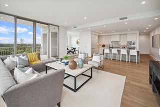 5656 San Felipe Street 701, Houston, TX 77056