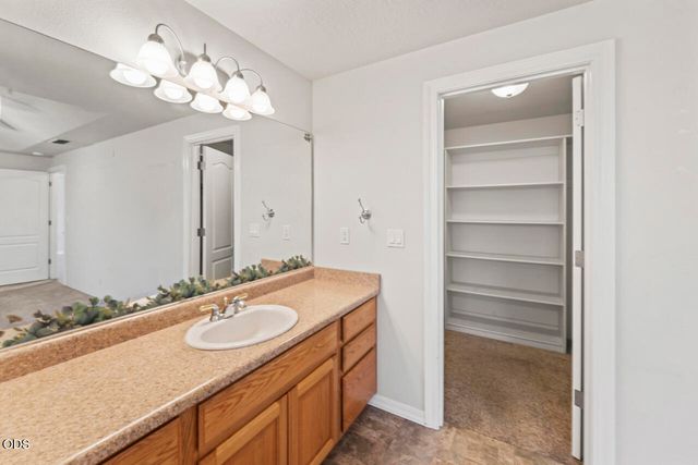 2550 SW Elmer Nelson Lane, Grants Pass, OR 97527