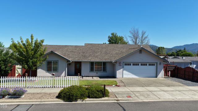 2550 SW Elmer Nelson Lane, Grants Pass, OR 97527