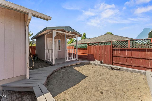 2550 SW Elmer Nelson Lane, Grants Pass, OR 97527