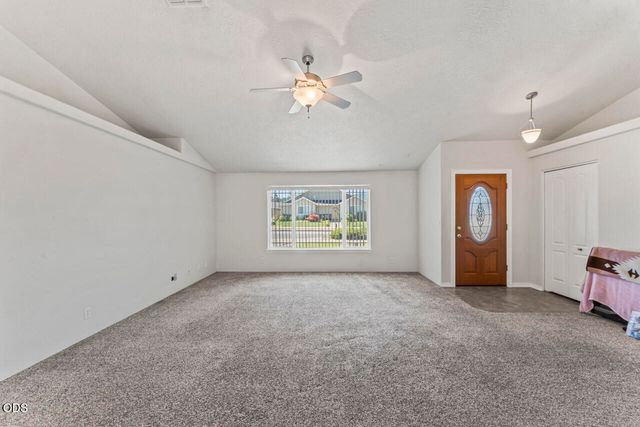 2550 SW Elmer Nelson Lane, Grants Pass, OR 97527