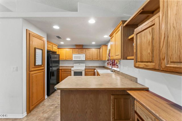 2550 SW Elmer Nelson Lane, Grants Pass, OR 97527